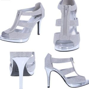 Fiona sz9 women’s heels silver peep toe